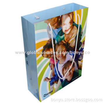Fashion Paper Bags, Eco-friendly Material, Suitable for Packing Fashion, Approval by International